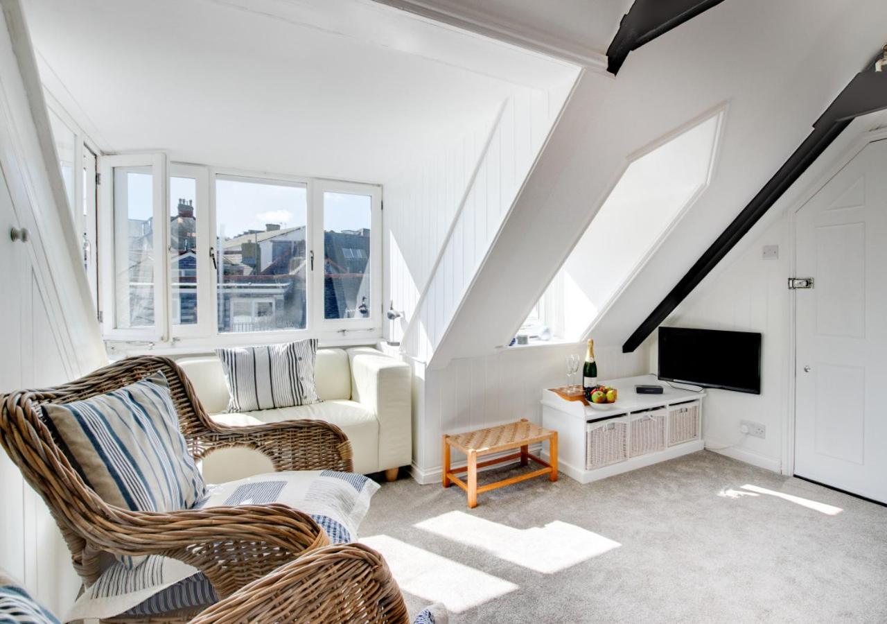 5 Copper Kettle Apartment *