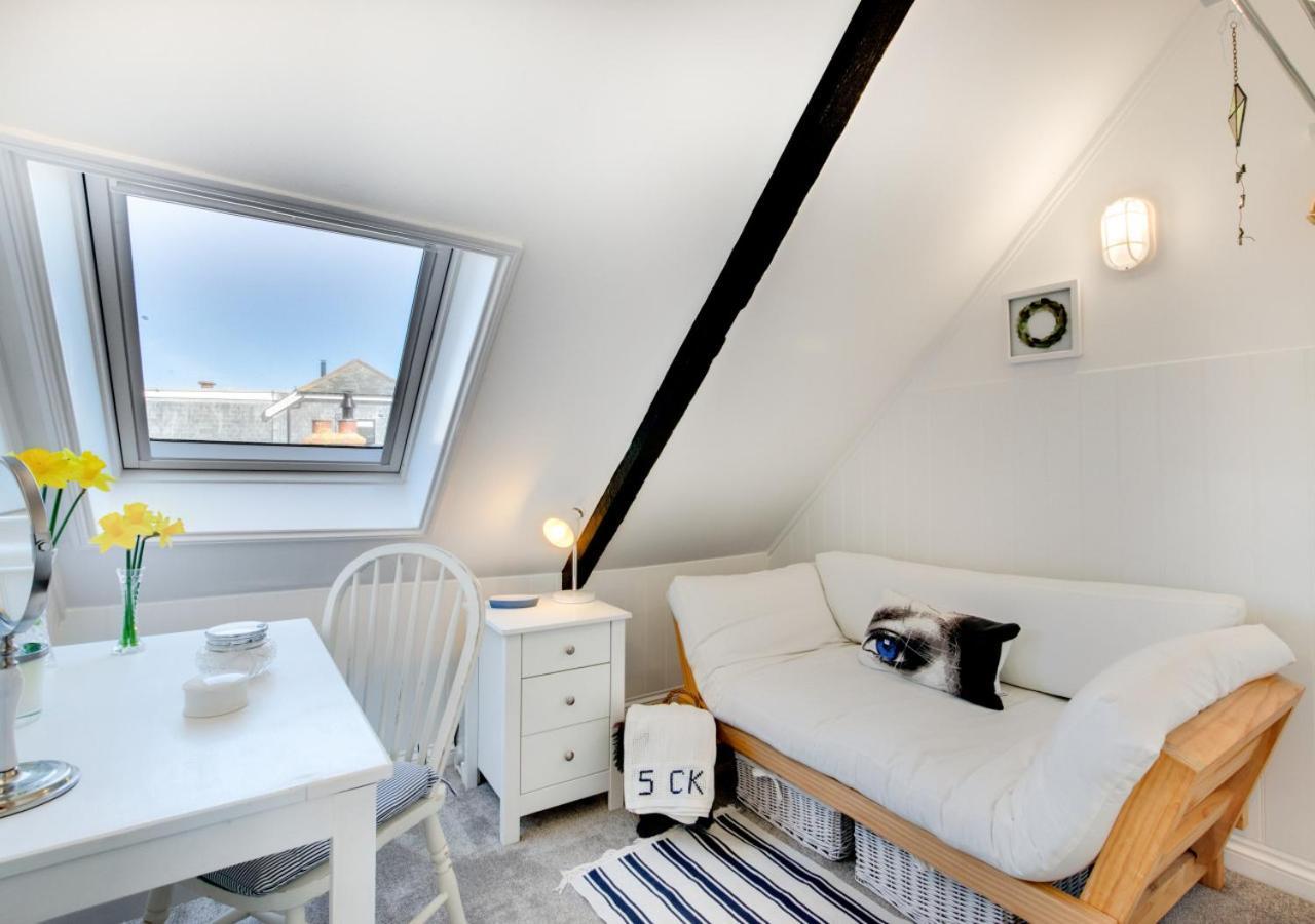 5 Copper Kettle Apartment *